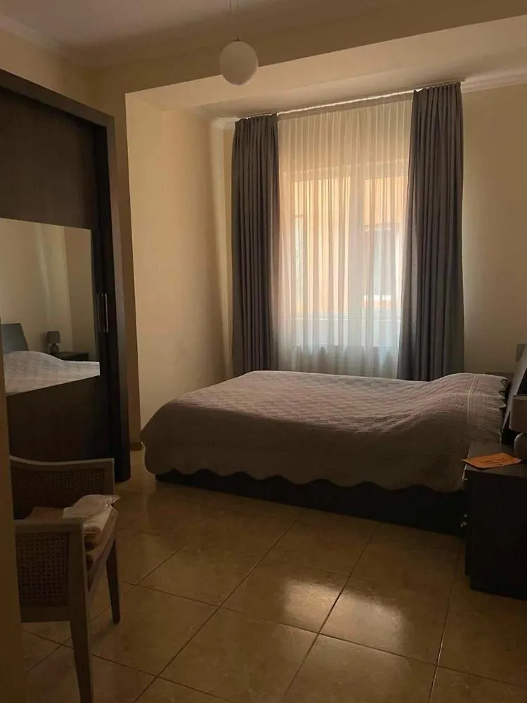Kakis Home -City Centre Apartment Tbilisi 0*,